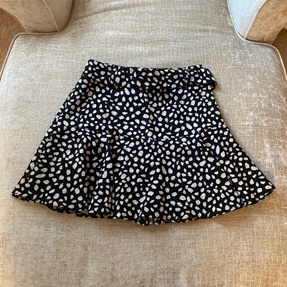 Pookie and Sebastian Skirt - Picture 2 of 4